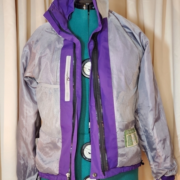 0740. Columbia ~ Titanium ~ Woman's Snow Parka ~ in Perfect Purple!! - Picture 11 of 16
